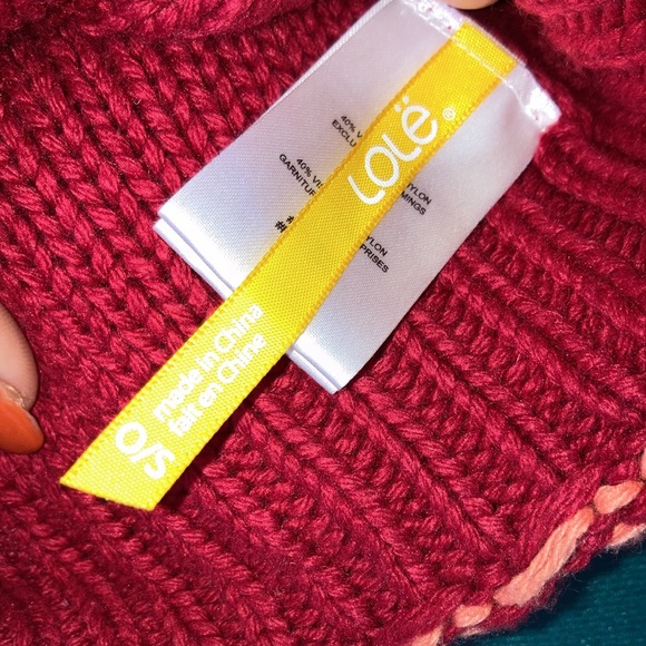 Lole toboggan. Good condition. Cable knit - Picture 3 of 4